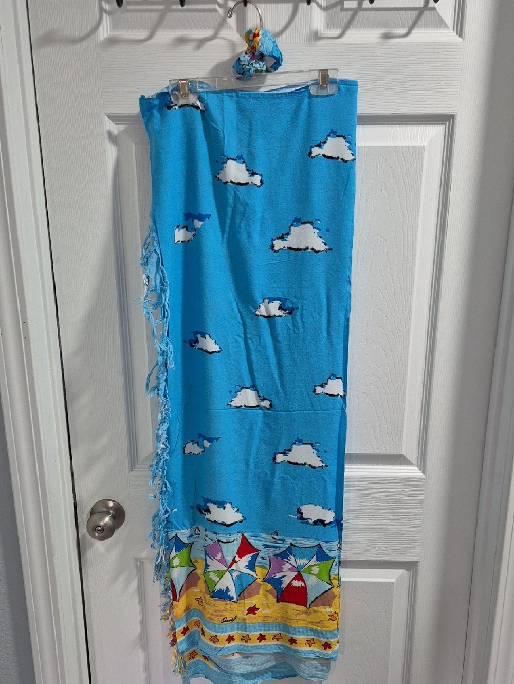 Moussy Bright Blue Beach Scene Wrap Around with Umbrella Patch With Hair Tie